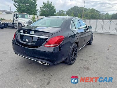 Trzecie zdjęcie samochodu z tyłu: 2015 MERCEDES-BENZ C 300 4MATIC VIN:55SWF4KB1FU068945 - miniatura