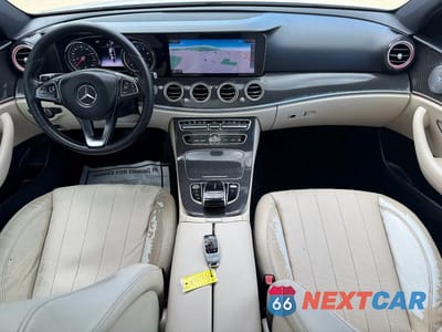 Zdjęcie 9 z 13 samochodu: 2017 MERCEDES-BENZ E 300 VIN:WDDZF4JB5HA048053 - miniatura