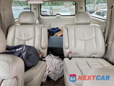 Zdjęcie 10 z 13 samochodu: 2004 CADILLAC ESCALADE ESV VIN:3GYFK66N84G337893 - miniatura