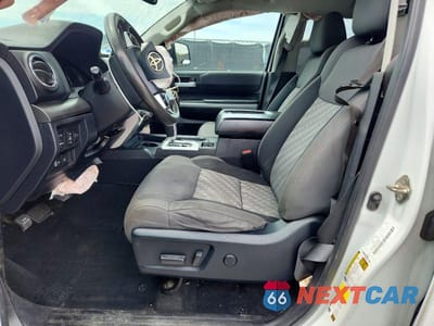 Zdjęcie 7 z 12 samochodu: 2020 TOYOTA TUNDRA SR5 VIN:5TFUY5F10LX895573 - miniatura