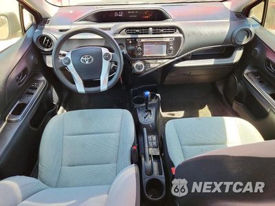 Zdjęcie 8 z 12 samochodu: 2015 TOYOTA PRIUS C ONE VIN:JTDKDTB30F1578799 - miniatura