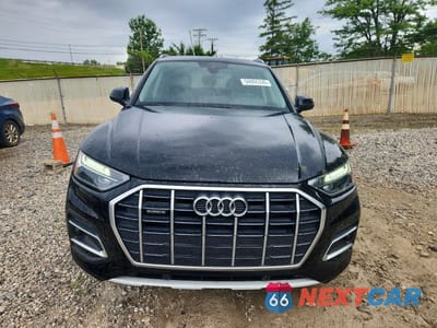 Piąte zdjęcie samochodu w środku: 2021 AUDI Q5 PREMIUM VIN:WA1AAAFY3M2135532 - miniatura