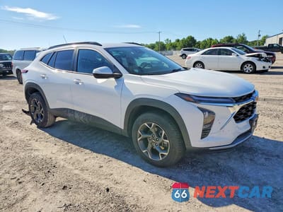 Czwarte zdjęcie samochodu z boku: 2024 CHEVROLET TRAX 1LT VIN:KL77LHE23RC040497 - miniatura