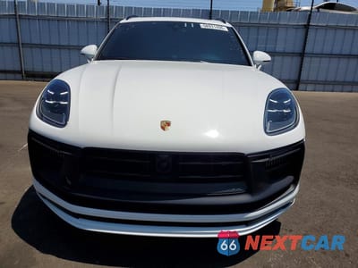 Piąte zdjęcie samochodu w środku: 2023 PORSCHE MACAN GTS VIN:WP1AF2A55PLB56566 - miniatura