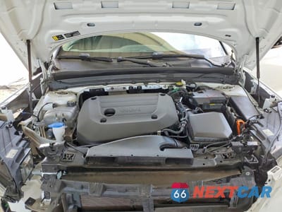 Zdjęcie 11 z 12 samochodu: 2025 VOLVO XC40 PLUS VIN:YV4L12UC4S2527196 - miniatura