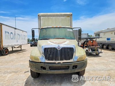 Piąte zdjęcie samochodu w środku: 2002 INTERNATIONAL 4300 BOX TRUCK VIN:1HTMMAAM02H506612 - miniatura