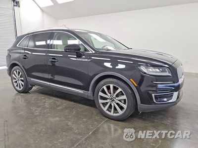 Czwarte zdjęcie samochodu z boku: 2019 LINCOLN NAUTILUS SELECT VIN:2LMPJ6K93KBL24300 - miniatura