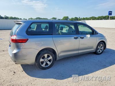 Trzecie zdjęcie samochodu z tyłu: 2017 TOYOTA SIENNA L 7-PASSENGER VIN:5TDZZ3DC1HS832040 - miniatura