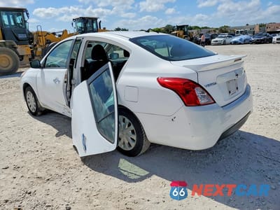 Drugie zdjęcie samochodu z przodu: 2017 NISSAN VERSA 1.6 SV VIN:3N1CN7AP8HK412533 - miniatura