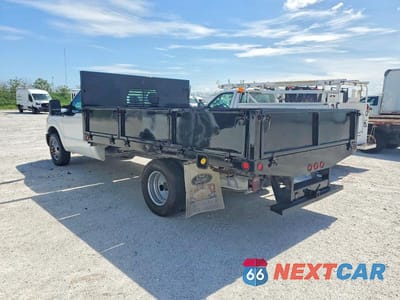 Trzecie zdjęcie samochodu z tyłu: 2015 FORD F350 SUPER DUTY VIN:1FDRF3G66FEB38781 - miniatura