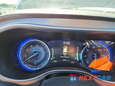 Zdjęcie 9 z 13 samochodu: 2019 CHRYSLER PACIFICA LIMITED VIN:2C4RC1GGXKR605403 - miniatura