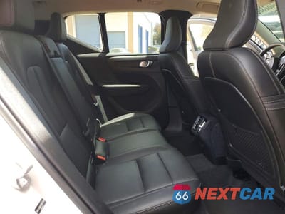 Zdjęcie 10 z 12 samochodu: 2025 VOLVO XC40 PLUS VIN:YV4L12UC4S2527196 - miniatura