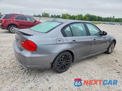 Trzecie zdjęcie samochodu z tyłu: 2011 BMW 328 XI VIN:WBAPK7C5XBF082860 - miniatura