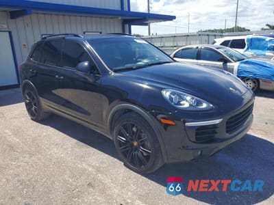 Czwarte zdjęcie samochodu z boku: 2015 PORSCHE CAYENNE S VIN:WP1AB2A27FLA60597 - miniatura