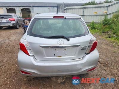 Zdjęcie 6 z 13 samochodu: 2012 TOYOTA YARIS 5-DOOR L VIN:JTDKTUD38CD514378 - miniatura