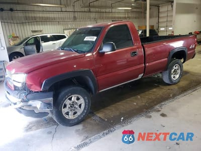 2004 CHEVROLET SILVERADO K1500 1GCEK14T44E186578 - główne zdjęcie licytacji z USA - miniatura