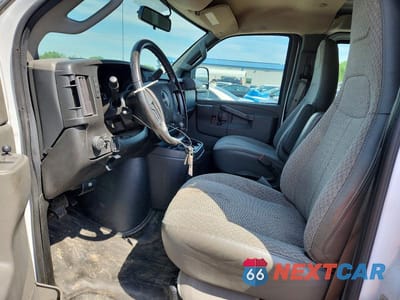 Zdjęcie 7 z 13 samochodu: 2023 GMC SAVANA G3500 VIN:1GTZ7GFPXP1143929 - miniatura