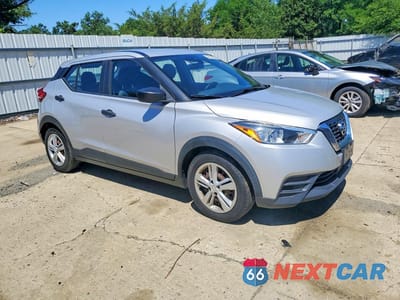 Czwarte zdjęcie samochodu z boku: 2020 NISSAN KICKS S VIN:3N1CP5BVXLL506380 - miniatura