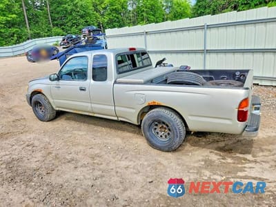 Trzecie zdjęcie samochodu z tyłu: 2000 TOYOTA TACOMA XTRACAB VIN:5TEVL52N8YZ704218 - miniatura