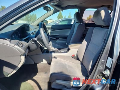 Zdjęcie 7 z 12 samochodu: 2010 HONDA ACCORD LX VIN:1HGCP2F37AA046010 - miniatura