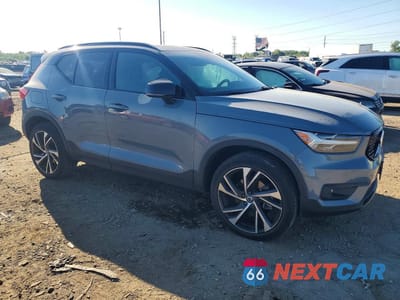 Czwarte zdjęcie samochodu z boku: 2022 VOLVO XC40 T4 R-DESIGN VIN:YV4AC2HM5N2780519 - miniatura