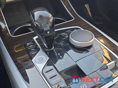 Zdjęcie 14 z 14 samochodu: 2019 BMW X7 XDRIVE50I VIN:5UXCX4C53KLS35998 - miniatura