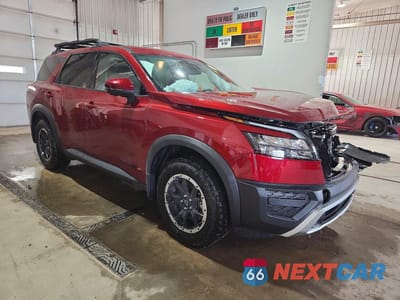 Czwarte zdjęcie samochodu z boku: 2025 NISSAN PATHFINDER ROCK CREEK VIN:5N1DR3BD4SC285162 - miniatura