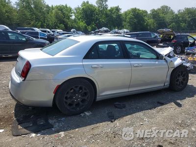 Trzecie zdjęcie samochodu z tyłu: 2020 CHRYSLER 300 S VIN:2C3CCAGG1LH131617 - miniatura