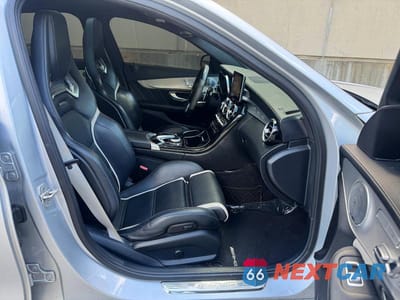 Piąte zdjęcie samochodu w środku: 2016 MERCEDES-BENZ C 63 AMG-S VIN:55SWF8HB4GU114722 - miniatura