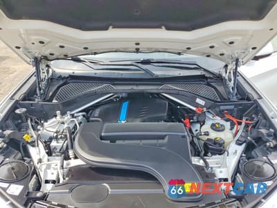 Zdjęcie 11 z 12 samochodu: 2018 BMW X5 XDR40E VIN:5UXKT0C56J0V98425 - miniatura