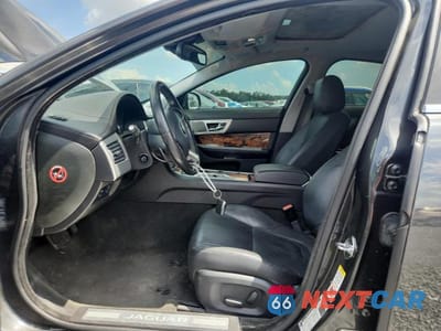 Zdjęcie 7 z 12 samochodu: 2015 JAGUAR XF 2.0T PREMIUM VIN:SAJWA0FS9FPU78984 - miniatura