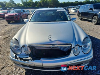 Piąte zdjęcie samochodu w środku: 2003 MERCEDES-BENZ E 320 VIN:WDBUF65J73A220317 - miniatura