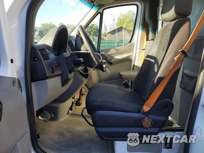 Zdjęcie 7 z 13 samochodu: 2012 MERCEDES-BENZ SPRINTER 2500 DELIVERY VAN VIN:WD3PE8CB3C5612299 - miniatura