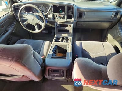 Zdjęcie 8 z 13 samochodu: 2004 GMC SIERRA VIN:1GTHK232X4F214597 - miniatura