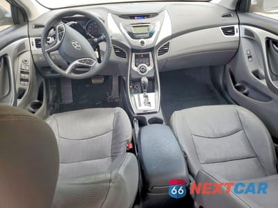 Zdjęcie 8 z 12 samochodu: 2012 HYUNDAI ELANTRA LIMITED VIN:KMHDH4AEXCU351454 - miniatura