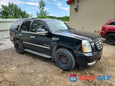 Czwarte zdjęcie samochodu z boku: 2011 CADILLAC ESCALADE LUXURY VIN:1GYS4BEF5BR356135 - miniatura