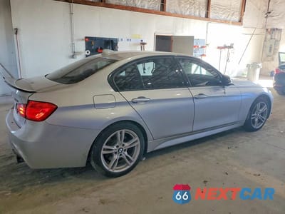 Trzecie zdjęcie samochodu z tyłu: 2013 BMW 335 XI VIN:WBA3B9C52DF140991 - miniatura