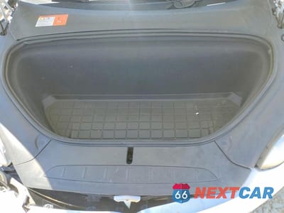 Zdjęcie 12 z 13 samochodu: 2018 TESLA MODEL X VIN:5YJXCBE28JF101270 - miniatura