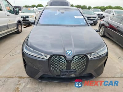Piąte zdjęcie samochodu w środku: 2022 BMW IX XDRIVE50 VIN:WB523CF02NCK83057 - miniatura