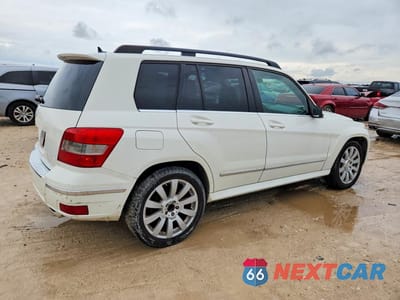 Trzecie zdjęcie samochodu z tyłu: 2011 MERCEDES-BENZ GLK 350 VIN:WDCGG5GB7BF694467 - miniatura