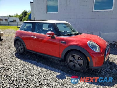 Czwarte zdjęcie samochodu z boku: 2022 MINI COOPER VIN:WMW33DH03N2P66278 - miniatura