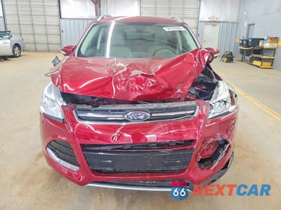 Piąte zdjęcie samochodu w środku: 2016 FORD ESCAPE TITANIUM VIN:1FMCU9J98GUB67563 - miniatura