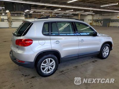 Trzecie zdjęcie samochodu z tyłu: 2017 VOLKSWAGEN TIGUAN S VIN:WVGBV7AX2HK013102 - miniatura