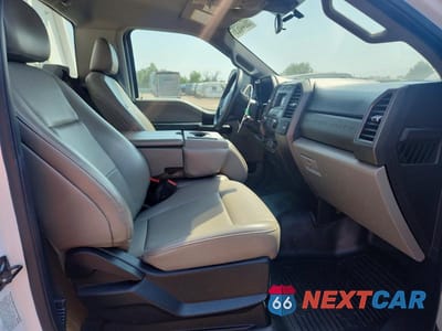 Zdjęcie 10 z 12 samochodu: 2020 FORD F450 SUPER DUTY VIN:1FDUF4GNXLDA09449 - miniatura