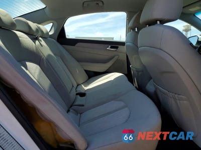 Zdjęcie 10 z 12 samochodu: 2019 HYUNDAI SONATA HYBRID SE VIN:KMHE24L36KA091717 - miniatura