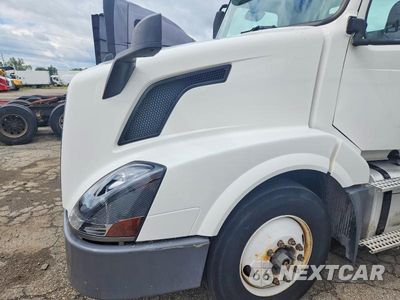 Zdjęcie 7 z 10 samochodu: 2017 VOLVO VN VNL VIN:4V4N39TG5HN987997 - miniatura