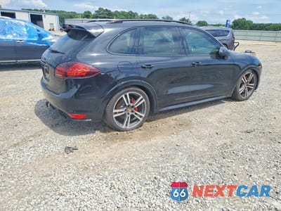 Trzecie zdjęcie samochodu z tyłu: 2013 PORSCHE CAYENNE GTS VIN:WP1AD2A28DLA77741 - miniatura