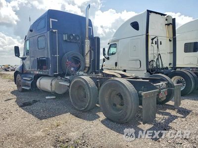 Trzecie zdjęcie samochodu z tyłu: 2000 KENWORTH T2000 SEMI TRUCK VIN:1XKTDR9XXYJ853540 - miniatura