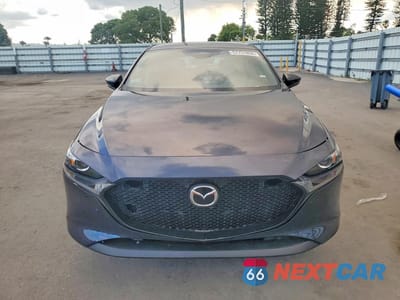 Piąte zdjęcie samochodu w środku: 2024 MAZDA 3 SELECT SPORT VIN:JM1BPAKM4R1721911 - miniatura