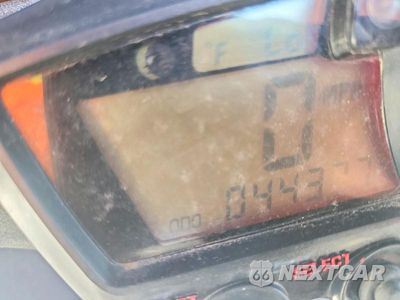 Zdjęcie 7 z 9 samochodu: 2005 YAMAHA YZFR6 L VIN:JYARJ06Y75A005095 - miniatura